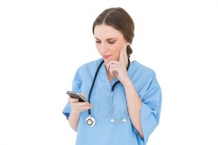 Czy pozyskując numer telefonu, należy informować pacjentów o przetwarzaniu danych osobowych