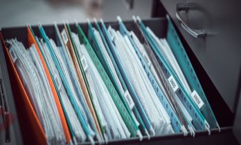 Czas przechowywania dokumentacji medycznej pacjenta – o czym musisz pamiętać