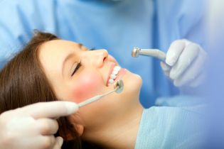 Jakich błędów powinien uniknąć stomatolog, aby móc skutecznie obronić się w sądzie