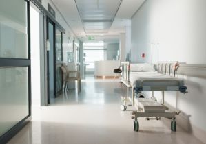 Udostępnianie dokumentacji medycznej po śmierci pacjenta – najczęstsze problemy, błędy placówek i ryzyka proceduralne