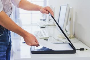 Od papieru do pliku: kiedy zeskanowany dokument staje się pełnoprawną EDM