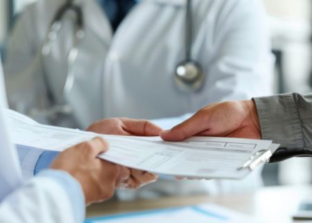 udostepnianie dokumentacji medycznej problem i odmowa